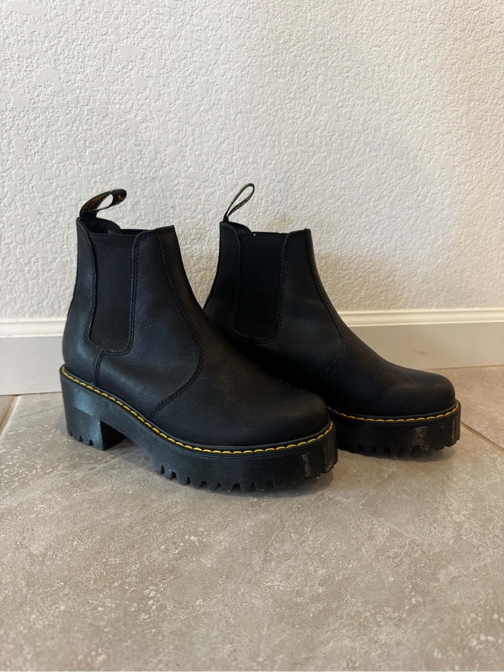 Dr. Martens Rometty Wyoming leather platform Chelsea boot